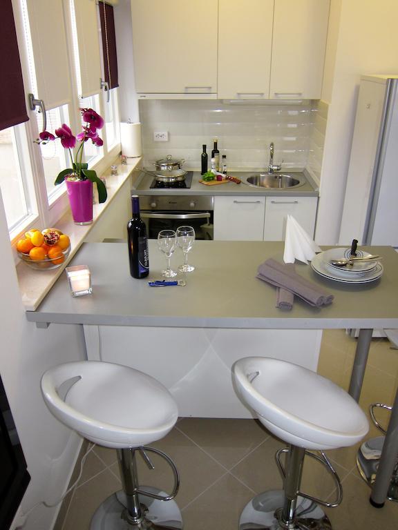 Apartments Klementina Постира Екстериор снимка